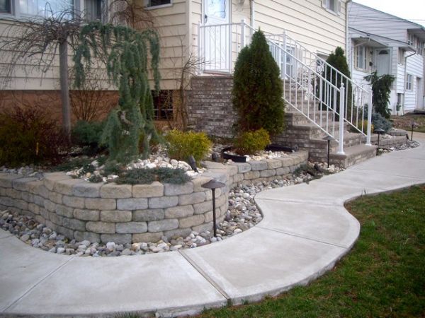 Concrete curved walkway